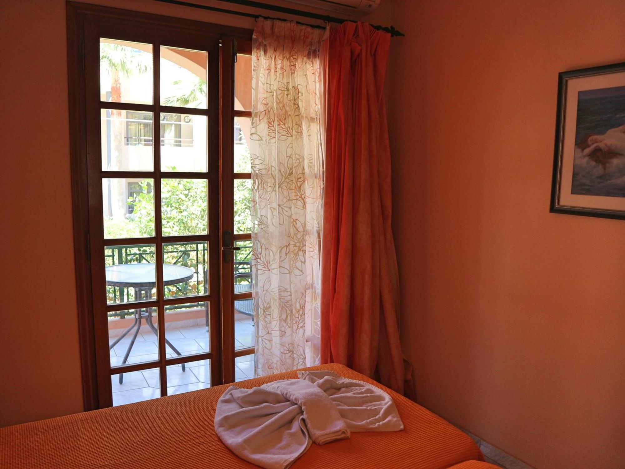 Villa Eleni Seaside Apartments Platanés Pokoj fotografie